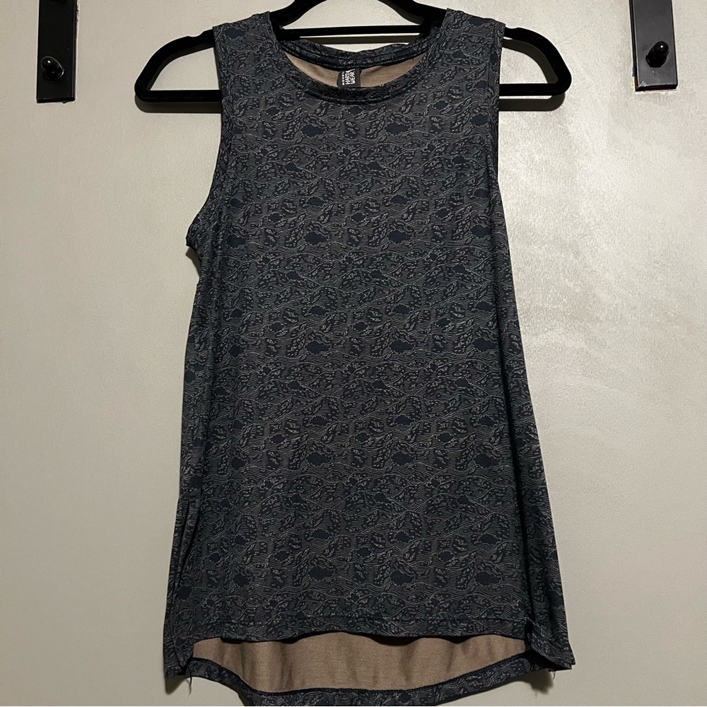 CLOSET CLOSING Mountain Hardwear Tank Top Mountain Cloud Print